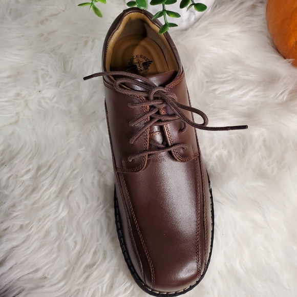 Dockers Classic Brown Leather Oxfords - Picture 3 of 6